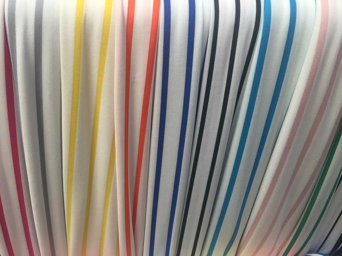 供應產品 條紋面料彩條拉架布牛奶絲間條春夏女裝t恤面料品質標準